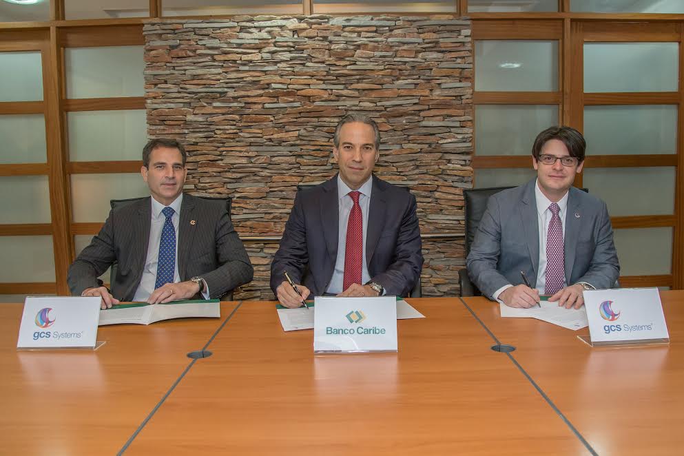 Banco Caribe y GCS Systems firman acuerdo para expansión servicios