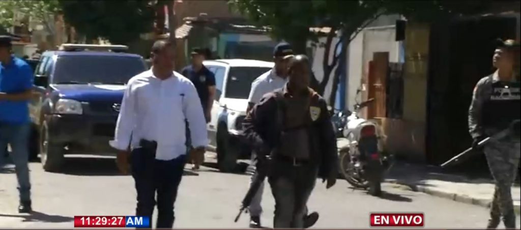 Autoridades realizan allanamiento en calle Natalia de SPM