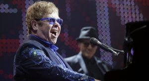 Elton John suma Barcelona a los conciertos españoles de su nueva gira
