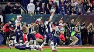 Brady guía memorable remontada, Patriots campeones del Super Bowl