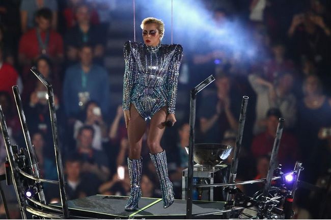 Lady Gaga protagoniza el show de medio tiempo del Super Bowl LI