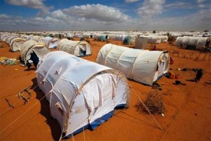 Juez frena cierre de un gran campo de refugiados en Kenia