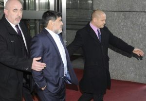 Maradona se niega a declarar ante policía tras discusión en Madrid