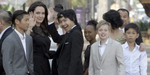 Angelina Jolie reapareció con sus seis hijos para presentar su nueva película