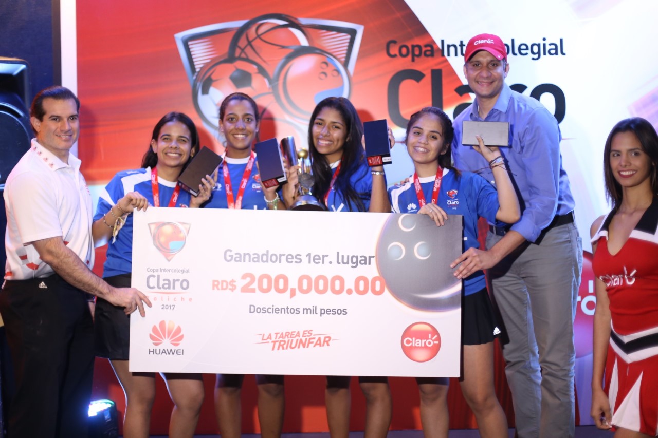 Colegio Quisqueya gana Copa Intercolegial Claro de Boliche