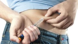 Especialistas advierten sobre los riesgos de suspender el tratamiento de insulina
