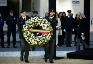 Bélgica recuerda los atentados más sangrientos de su historia un año después