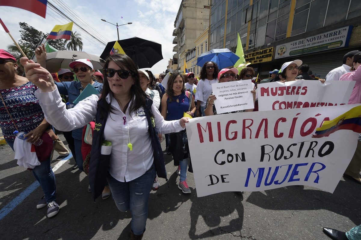 Ecuador organiza marcha por feriado bancario y Día Internacional de la Mujer