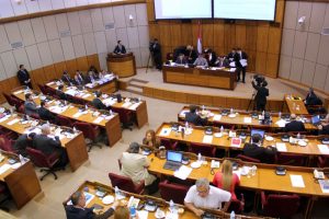 Senado Paraguay en crisis por posible reelección presidencial, la constitución lo prohíbe 