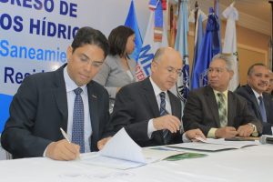 Fondo de Agua Santo Domingo y Medio Ambiente firman acuerdo de colaboración