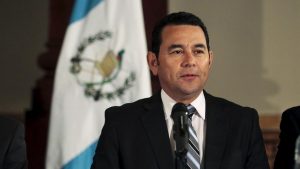 Guatemala: hijo y hermano de presidente Jimmy Morales enfrentarán juicio por fraude