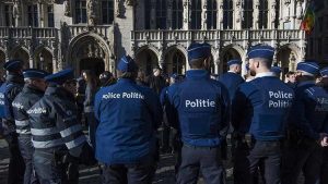 Detienen en Bélgica a conductor que intentó arremeter contra muchedumbre