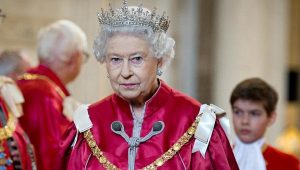 Reino Unido: Isabel II firma ley que permite activar el “brexit”