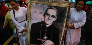 El Salvador: piden investigar asesinato de monseñor Romero