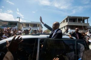 Jean Bertrand Aristide, Ataque, Caravana, Puerto Príncipe, Familia Lavalas, Expresidente De Haití