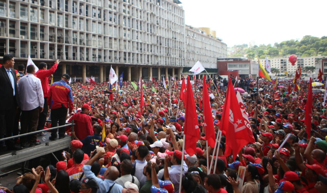 Oficialismo marcha en Caracas contra la OEA