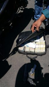 Identificados “Maicol” y “Jordan” presuntos asaltantes en Piantini donde cayó policía 
