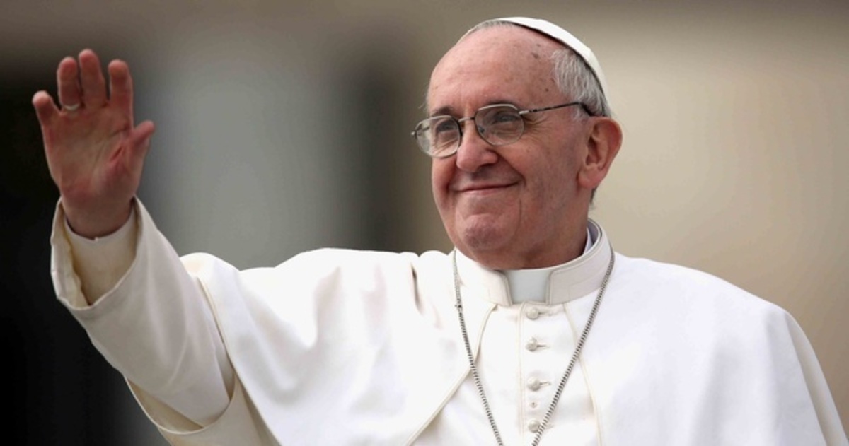 El papa dice a los jóvenes que la Iglesia no es un “baile colectivo”