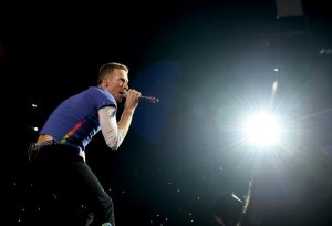 Coldplay lanza sencillo por los 40 años de su líder Chris Martin