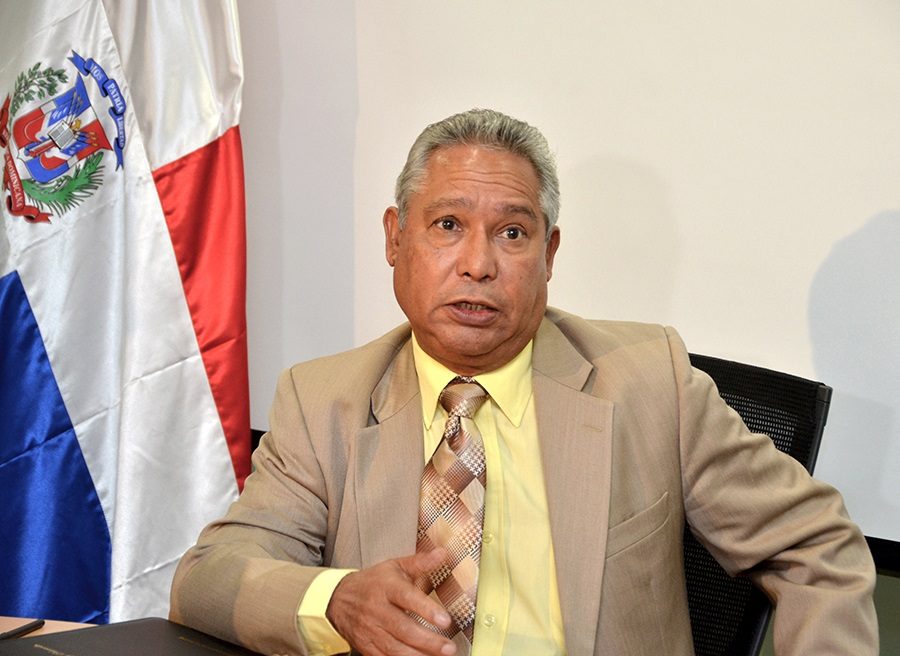 Ministro de Economía respalda aumento salarial miembros Cámara de Cuentas
