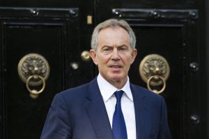 Ex primer ministro británico Tony Blair no será investigado por guerra Irak
