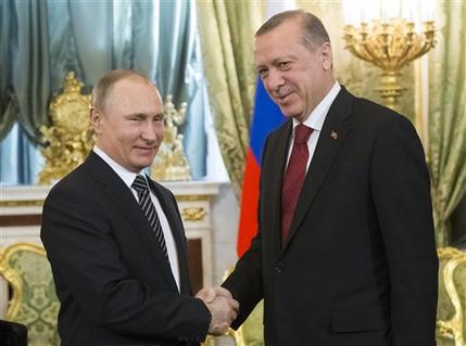 Putin destaca relación entre las fuerzas de Rusia y Turquía