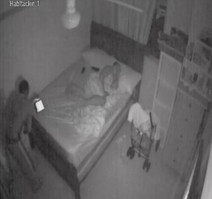 Cámara capta ladrón dentro de habitación en DN