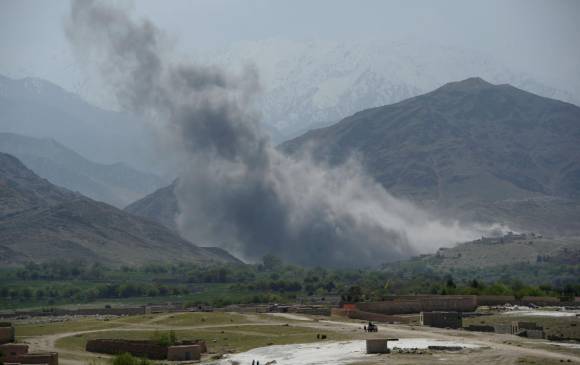 Estados Unidos lanza en Afganistán su bomba más poderosa no nuclear