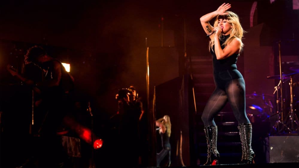 Lady Gaga presentó un tema inédito en la segunda noche de "Coachella 2017"