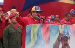Maduro pide que se hagan elecciones de gobernadores e insiste en el diálogo