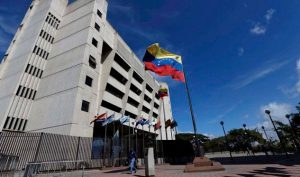 Tribunal venezolano envía dos opositores detenidos a peligrosa cárcel