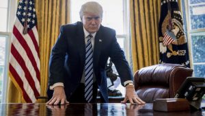 El presidente de los Estados Unidos Donald Trump arriesga interrupción de gobierno con el muro