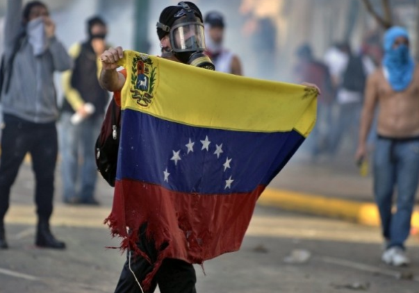 Aumentan a cinco los muertos por las protestas contra el gobierno de Nicolás Maduro