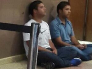Tribunal venezolano envía dos opositores detenidos a peligrosa cárcel 