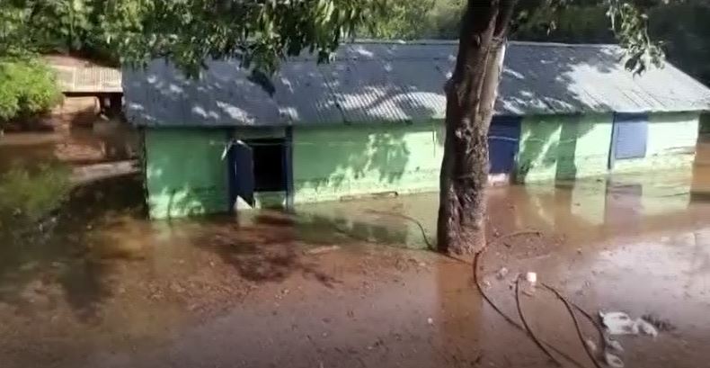 Munícipes de Pedernales cuentan testimonios de sobrevivencia ante inundaciones