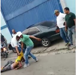 Video muestra ataque a supuesto ladrón en carretera La Isabela 