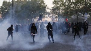 Francia: Fuertes choques y disturbios en las principales ciudades por resultados de las elecciones