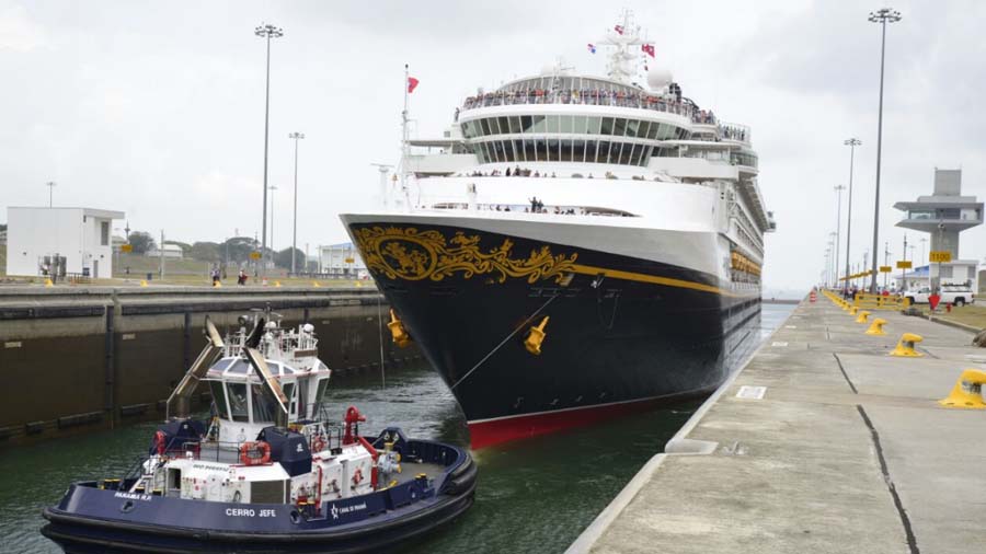 Crucero de Disney, primer buque de pasajeros en transitar por ampliación del Canal de Panamá