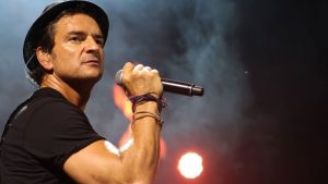 Ricardo Arjona recibirá un Billboard latino por su trayectoria musical