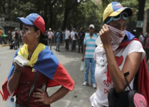 Oposición venezolana convoca otra marcha tras la protesta que dejó tres muertos