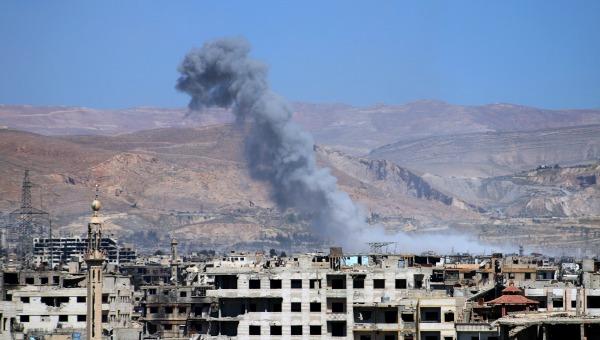 Bombardeo químico deja 86 muertos al norte de Siria