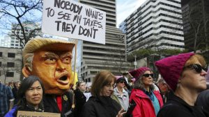 Trump pide investigar financiamiento de protestas
