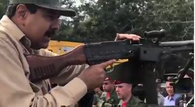 Circula video de presidente Nicolás Maduro con metralleta