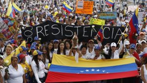 Venezuela  llega  a un  mes de agitación en las calles.