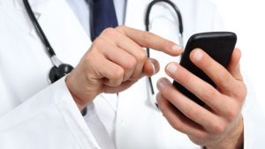 Científicos revelan si hay relación entre el uso del móvil y el cáncer