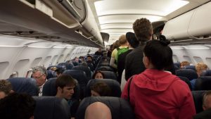 Descubre  7 cosas desconocidas que las aerolineas pueden hacer con los pasajeros