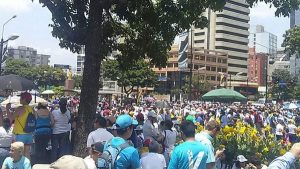 Oposición protesta mientras OEA analiza situación Venezuela