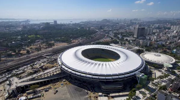 Estadios de Brasil fueron construidos con sobrecostos para desviar dinero