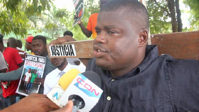 Comunidad haitiana en Samaná anuncia nueva protesta para que liberen dos reos acusados de muerte italiano