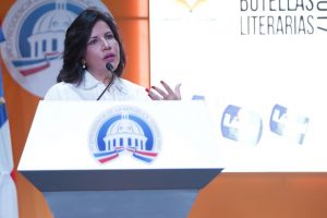 Vicepresidenta Cedeño advierte sobre peligroso reto de “La Ballena Azul”